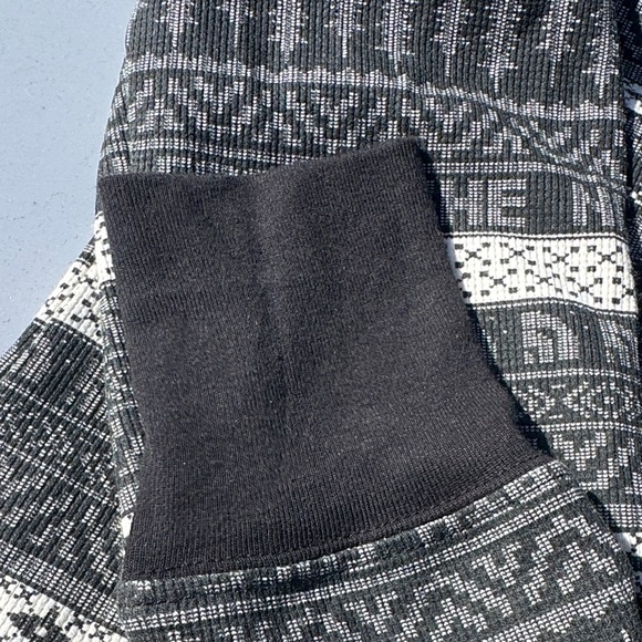 The North Face Black and Gray Long Sleeve Tee - Picture 4 of 7